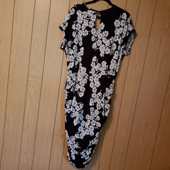 Vince Camuto Dress - Picture 2 of 6